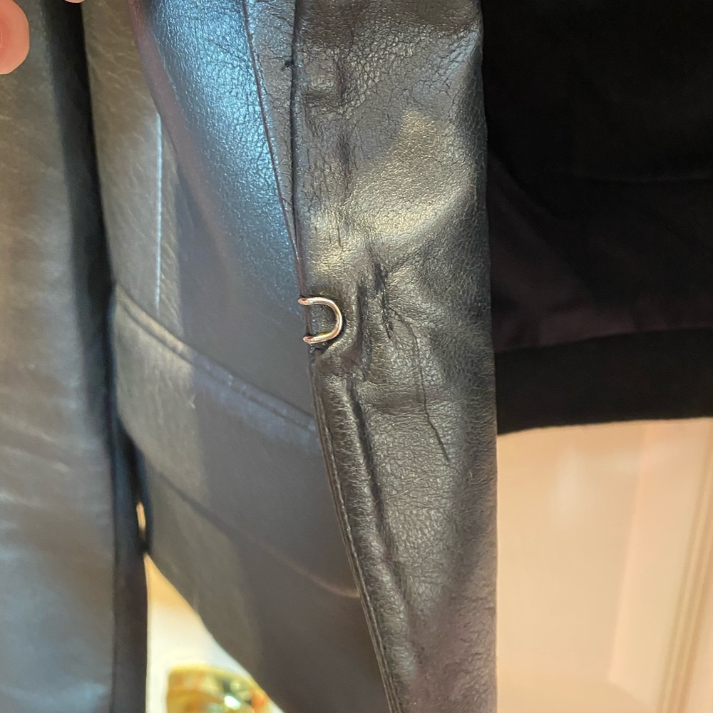 BCBG Cruz Faux Leather Blazer Jacket EUC - Picture 8 of 11